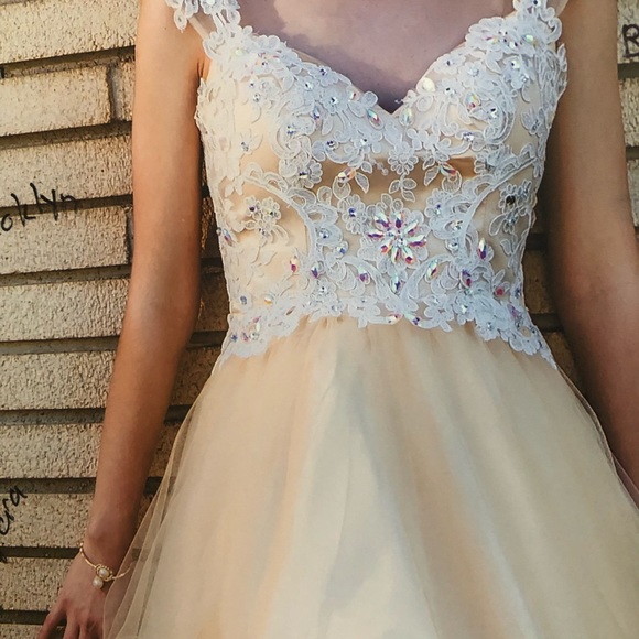 Quince/Sweet 16/ Homecoming/ Prom Lace Dress - Picture 9 of 13